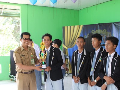 Juara 2 Lomba AKUSTIK diraih Oleh MAN 1 Balangan