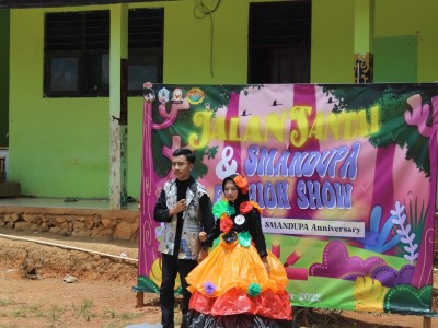 KELAS X IIS 1
